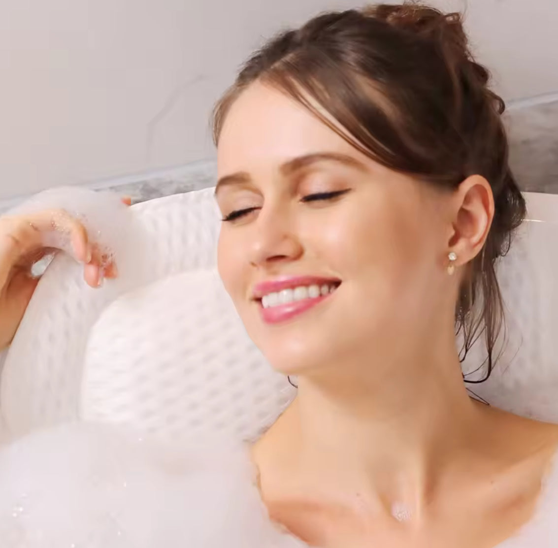 Bathtub Pillow for Neck & Back Support with Strong Suction - Problems Solved