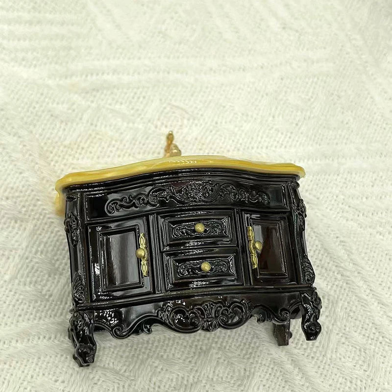 Dollhouse Decoration Accessories; Mini Bathroom Furniture with Basin, Sink and Mirror. - Problems Solved