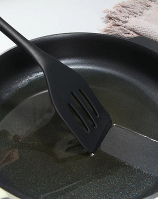 Kitchen Silicone Turners Gadgets Spatula Egg Fish Frying Pan - Problems Solved